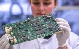 Perusahaan Jerman akan Investasi Pabrik Chip Semikonduktor di Inonesia