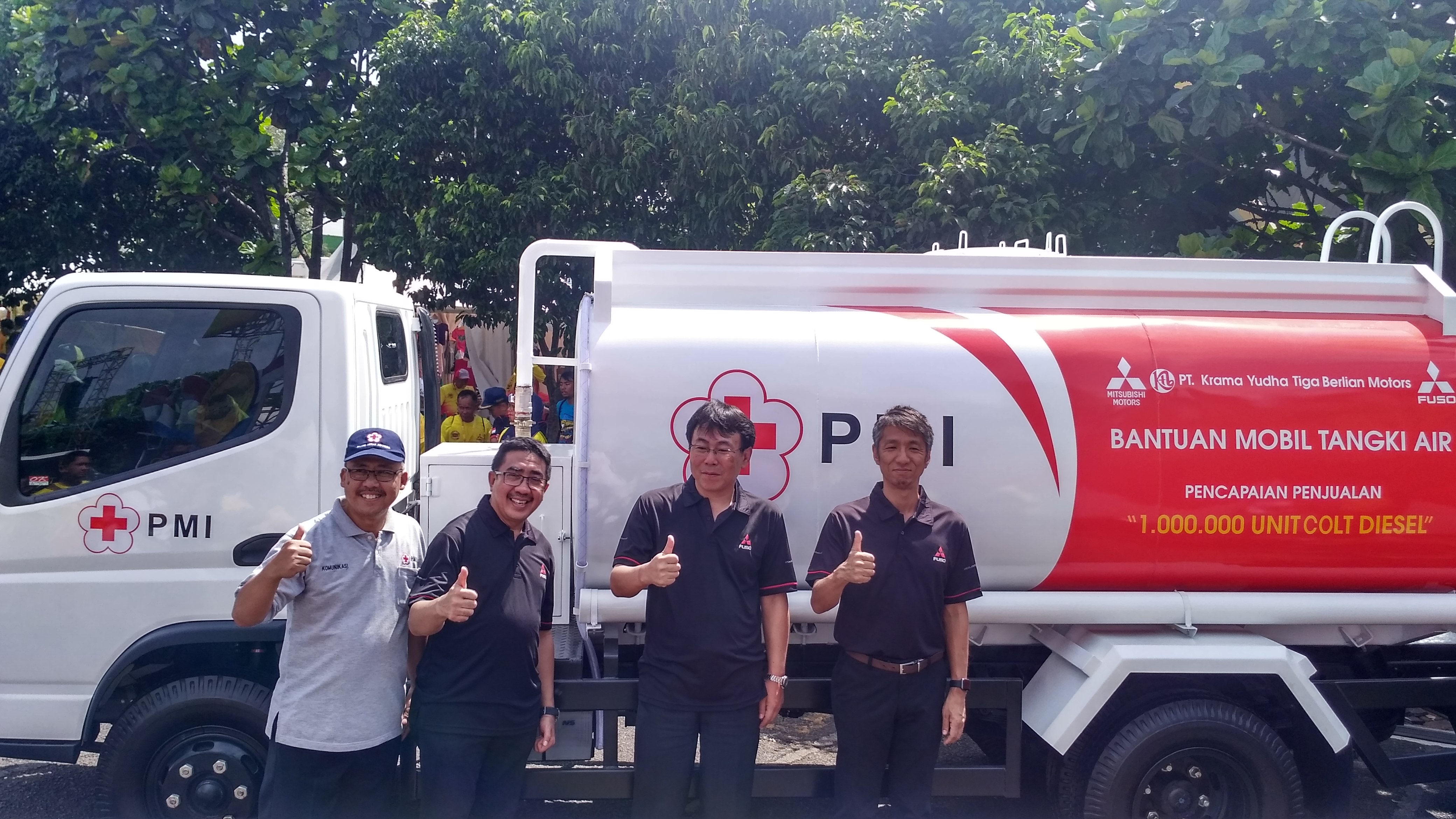Sejuta Colt Diesel dan Sejuta Cerita Membangun Indonesia