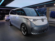 Volkswagen Luncurkan VW ID. Buzz BOZZ White Signature Edition 