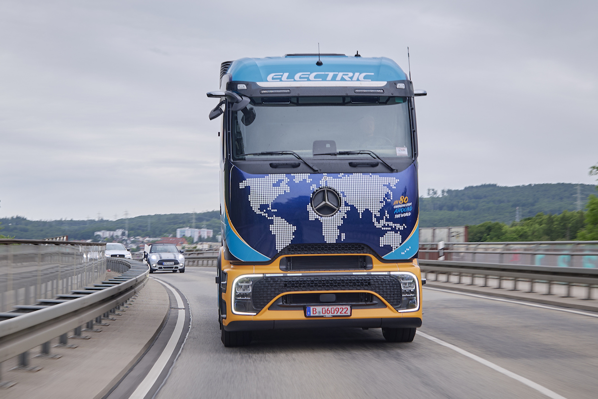Mercedes-Benz eActros 600 Keliling Dunia, Gak Mampir di Indonesia!