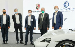 Porsche Berencana Produksi Baterai Mobil Listrik Berkinerja Tinggi 