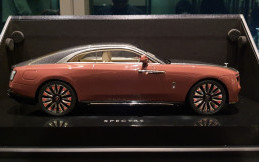 Rolls-Royce Spectre Miniatur 1:18 Dibanderol Rp30 Jutaan