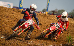 Delvintor Alvarizi dan Nuzul Ramzidan Harumkan Astra Honda Racing Team di Podium Balap IndoMX