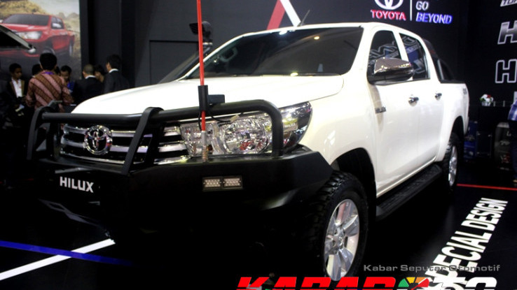 Toyota Perkenalkan Hilux Double Cabin dengan Desain Khusus