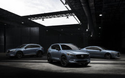 Mazda Rilis 3 Varian Carbon Edition 