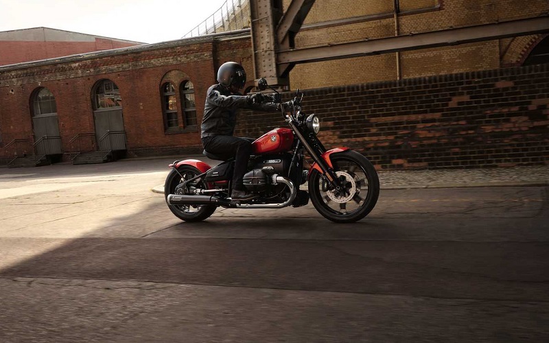 Akrapovic Hadirkan Knalpot Aftermarket untuk BMW R 18 