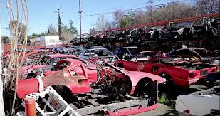Di Tempat Ini, Ferrari Hanya Seonggok Sampah
