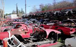 Di Tempat Ini, Ferrari Hanya Seonggok Sampah