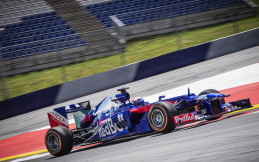 Intip Keseruan Marquez Jajal Mobil F1 Red Bull