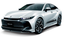Modellista Buat Toyota Crown Semakin Istimewa