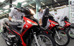 Honda Supra X 125 FI Hadir dengan Desain Stripe Baru