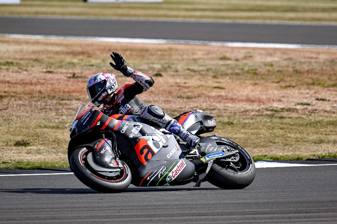 Aleix Espargaro  Abaikan Sakit Kecelakaan, Maverick Vinales Tak jadi Anak Tiri Lagi