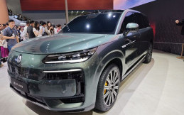 Denza N9 Resmi Hadir pada Guangzhou Auto Show, Siap Isi Segmen SUV Premium