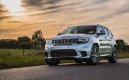 Gokil Jeep Cherokee Trackhawk 1000 Dk