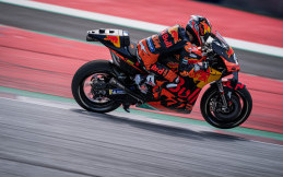 Makin Banyak Podium, Dani Pedrosa Perpanjang Kontrak Kembangkan KTM RC16