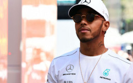 Optimis Bisa Mengibarkan Mercedes di Awal Musim, Hamilton: Awas Ferrari!