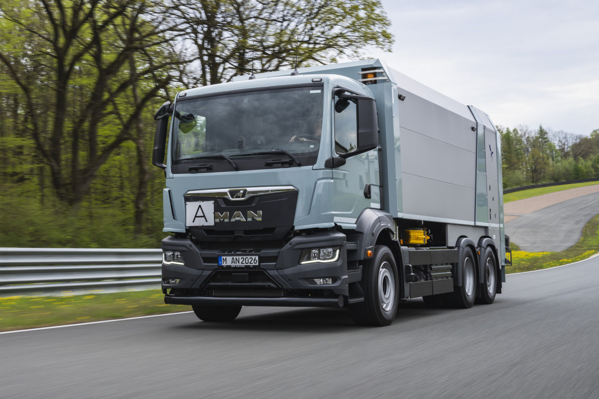 sasis truk dengan teknologi power take-offs elektrik