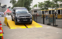 587 Pengunjung GIIAS Sudah Jajal Produk DFSK, Glory 560 Mendominasi