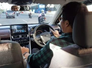 Posisi Tubuh Berkendara Mobil yang Ideal, Ini Penjelasannya