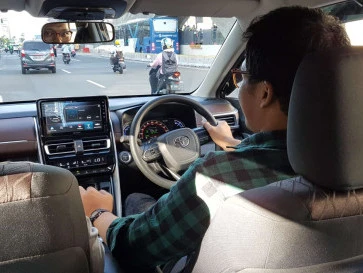 Posisi Tubuh Berkendara Mobil yang Ideal, Ini Penjelasannya