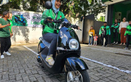 Pendapatan Ojek Online Dinilai Meningkat Setelah Gunakan Motor Listrik