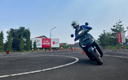 Begini Cara Libas Tikungan yang Benar Menurut Instruktur Safety Riding
