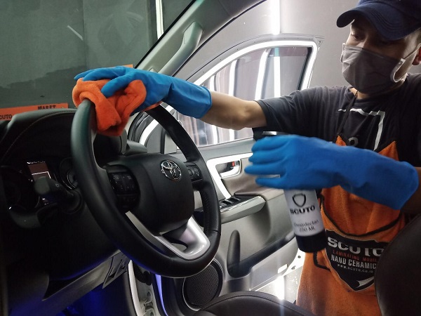 Cegah Penyebaran Covid-19, Scuto Berikan Disinfektan Gratis untuk Mobil dan Motor