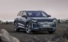 Bisa jadi Sumber Listrik Rumah, Audi Q4 e-tron Tampil Futuristis Tanpa Tombol Fisik