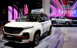 Wuling Almaz RS Raih Dua Penghargaan Sekaligus