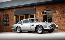 Aston Martin DB5 James Bond Dilelang, Minat?
