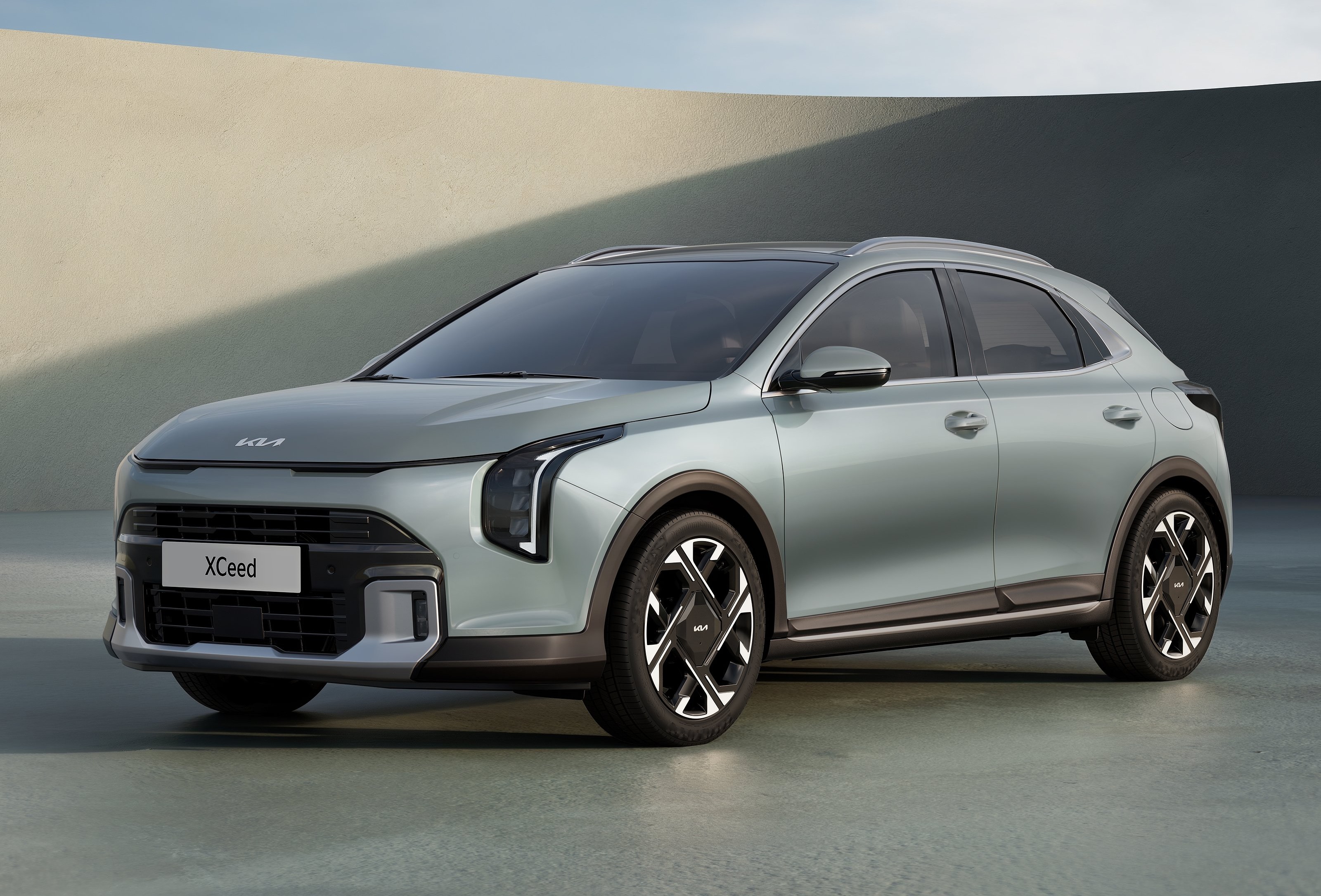 Kia XCeed 2026 Bersolek, Kini Punya Wajah Futuristik ala Mobil Listrik