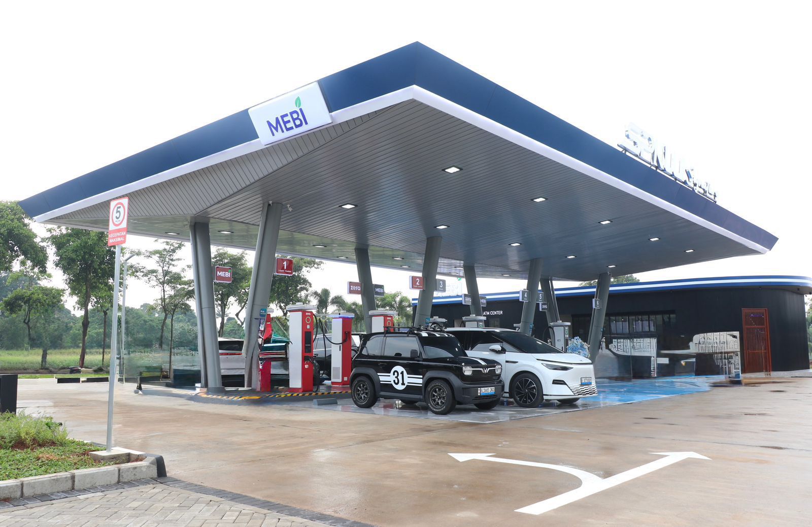 SPKLU Signature Pertama di Indonesia Resmi Beroperasi, Isi Daya Mobil Listrik Hanya 20 Menit