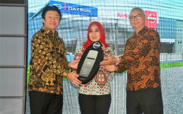Wanita Ini Pembeli Nissan Terra Pertama di Serang