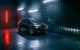 Chevrolet Bolt EUV Redline Edition Kembali Masuk Jalur Produksi