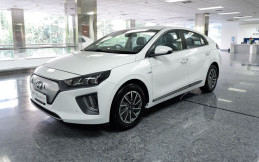 Bunga 0 Persen dan Asuransi All Risk 2 Tahun untuk Pembeli Hyundai Ioniq di Fatmawati