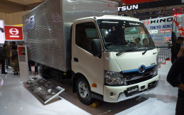 Total 8 Unit, Hino Juga Boyong Truk Dutro Hybrid ke GIIAS 2019