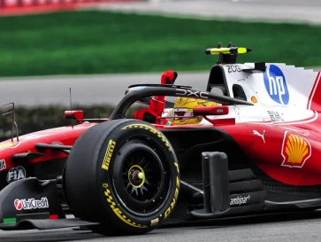 Lewis Hamilton Blak-blakan, Ferrari Kalah Tenaga untuk Kejar Mercedes di F1 2026