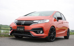 Gaya Simpel Honda Jazz GK5 Pakai Kit Vary Valiant