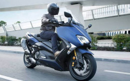 Masalah ECU dan Belt, Yamaha Recall Skuter TMAX 