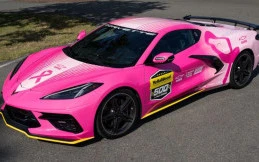 Chevrolet & NASCAR Kampanye Kanker Payudara Pakai Corvette Pink!