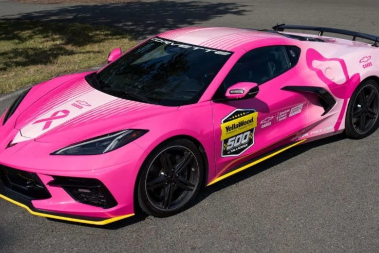 Chevrolet & NASCAR Kampanye Kanker Payudara Pakai Corvette Pink!