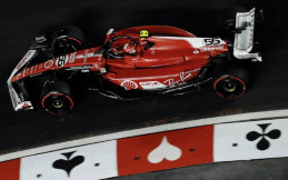 Carlos Sainz Terkena Penalti F1 Las Vegas 2023 Karena Drain Cover