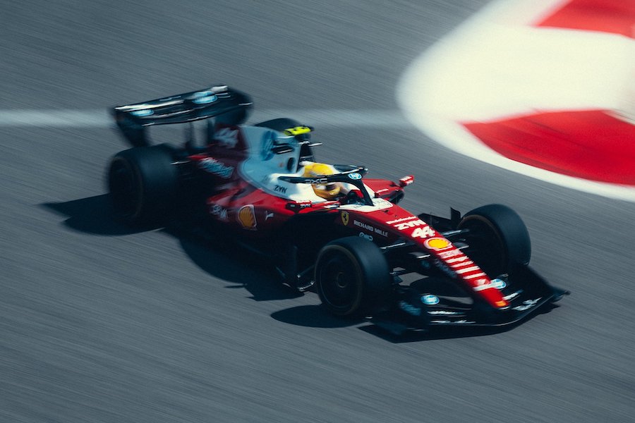 Lewis Hamilton Rampungkan Tes Perdana dengan SF-26