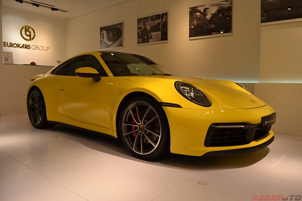 Gandeng Desainer Muda, Porsche Buat APD untuk Tenaga Medis Indonesia
