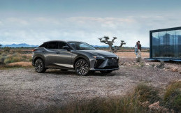 Mobil Listrik Lexus RZ 450e Resmi Dibanderol Rp900 Jutaan