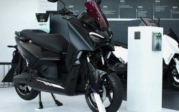 ION Mobility Rilis M1-S Warna Baru di GIIAS 2023