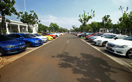 Kenalkan Produk Pelumas, Moty's Ajak Supercar & Superbike Sunmori
