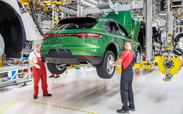 Wow.. Porsche Sudah Mulai Produksi Macan 2019