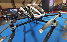 Intip Uniknya EHang 216 Si Mobil Terbang Yang Mejeng Di IIMS 2022