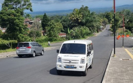 Pemerintah Bali Uji Coba DFSK Gelora E Untuk Dukung Sektor Pariwisata